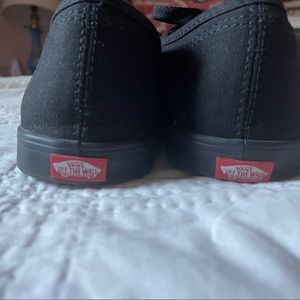 Lace up Vans, all black